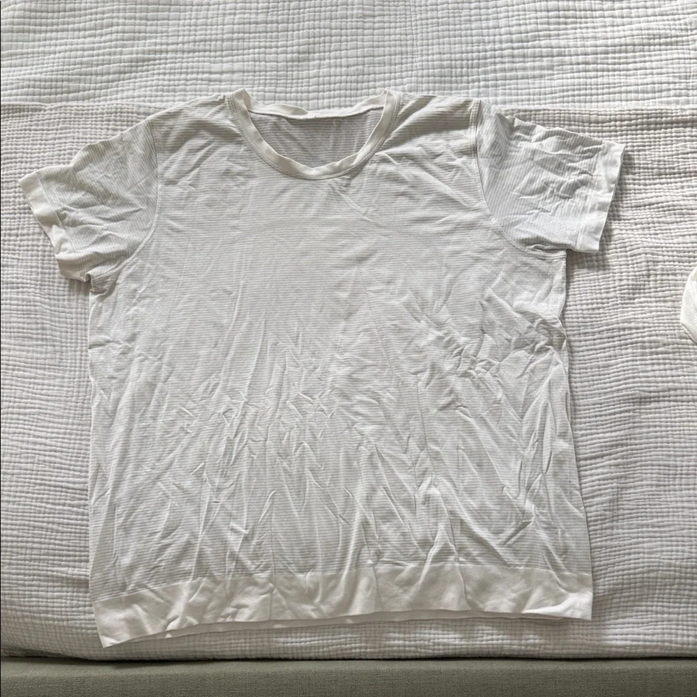 lululemon athletica Women's White Short Sleeve Ribbed Tee